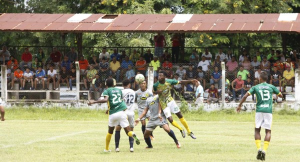 Estadios hondureños en pésimas condiciones en los que se juega fútbol profesional