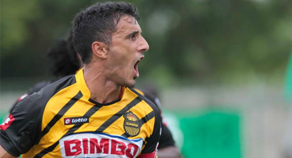 Sergio Bica ya tiene acuerdo con Marathón, Reyes y Clark en suspenso