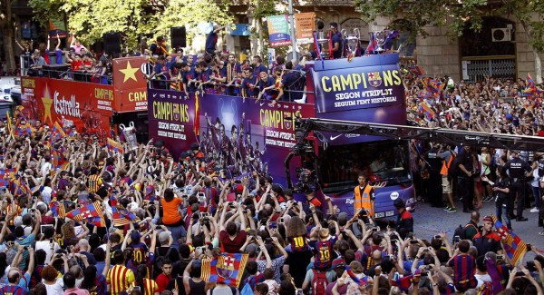 Barcelona celebra en su ciudad el título de Champions