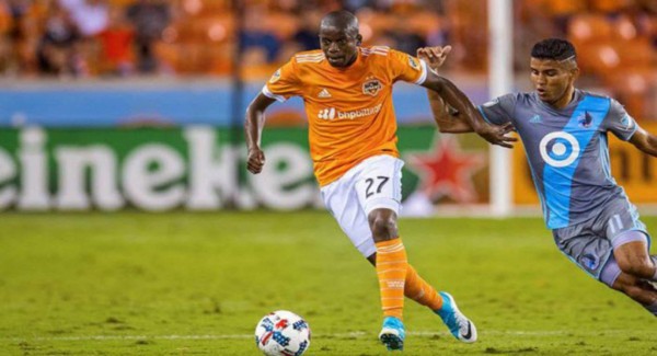 Los 'curiosos' números de camiseta que usan los legionarios hondureños