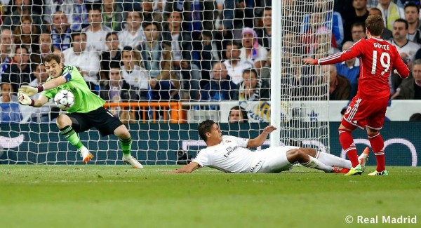 Iker Casillas impone récord en la Champions League