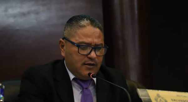 ¿Pocos proyectos de ley? Así han sido los seis años de Wilmer Velásquez en el Congreso Nacional