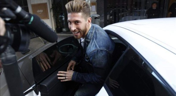 Los lujosos autos de las estrellas del clásico español