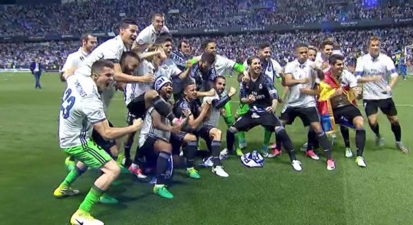 LO QUE NO SE VIO POR TV: El Real Madrid celebra y el Barcelona llora en el Camp Nou
