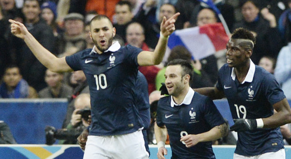 Francia le gana Holanda y le mete presión a Honduras