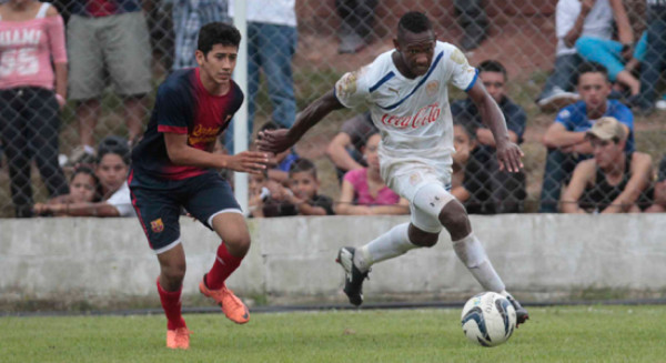 Olimpia golea y conquista la Villa de San Francisco