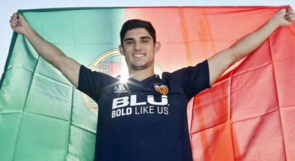 FICHAJES OFICIALES: Real Madrid ya tiene su '9' y prepara otra bomba; Barça no renuncia a Rabiot