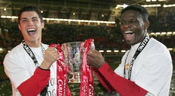 Louis Saha jugó junto a Cristiano Ronaldo en la mejor época del portugués en los Diablos Rojos.