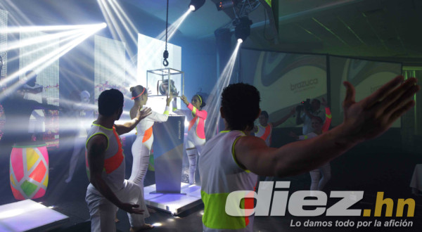 Diunsa presentó el balón oficial del Mundial Brasil 2014.