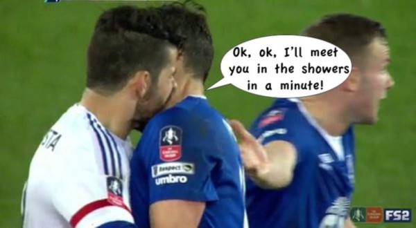 Memes a Diego Costa por intentar morden a jugador del Everton