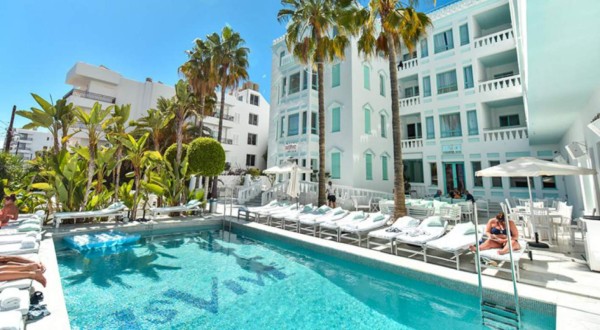 Las 'locuras' que implementó Messi en uno de sus hoteles y es furor en España: un Dj podrá tocar bajo el agua