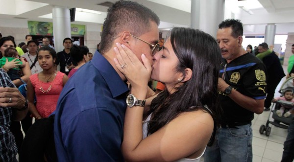 Roger Rojas ya vuela para unirse a su nuevo equipo