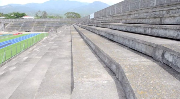 ¡Irreconocible! Con grama sintética y pista olímpica, así marcha la remodelación al estadio Roberto Suazo Córdova de La Paz