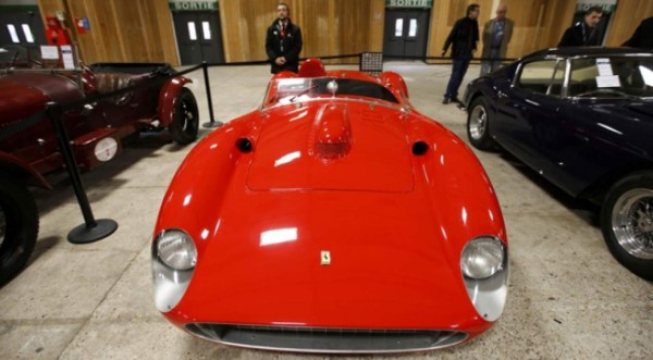 ¿Cuántos tiene? La descomunal colección de carros de Lionel Messi