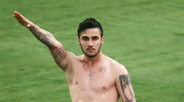 Las celebraciones más polémicas en la historia del fútbol