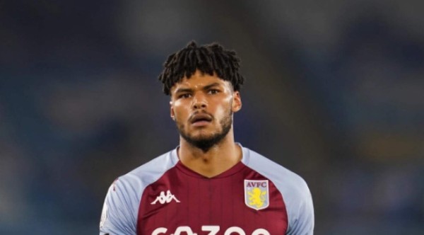 Messi con uno de lujo ¿Cuánto pagan los cracks al mes por el alquiler de un auto?