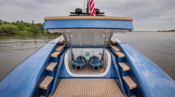 Wajer 55, el ostentoso yate de la Familia Real holandesa que también posee la estrella de la NFL Tom Brady