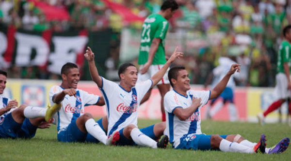 Olimpia sepulta invicto de Marathón