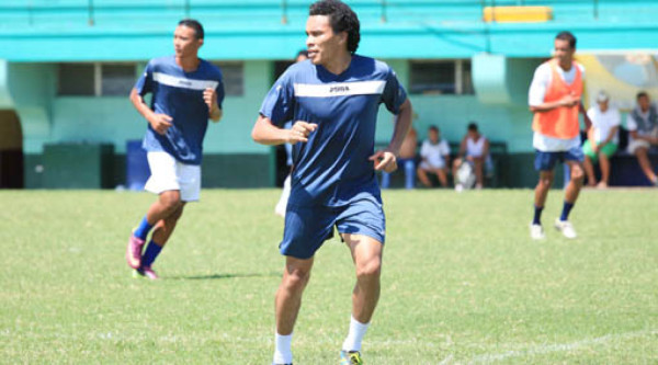 Rambo de León entrena con Platense