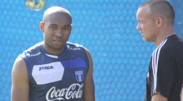 Claros, convocado por Wilson Palacios
