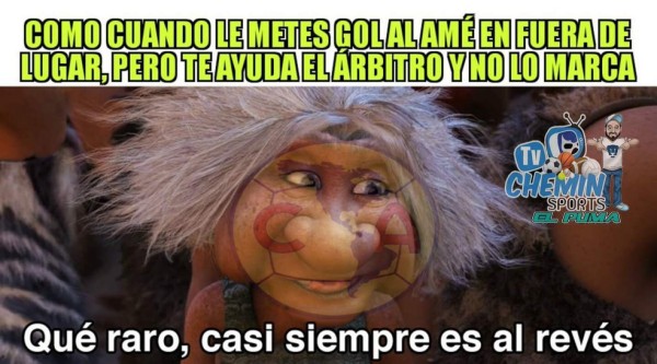 Raúl Gudiño, protagonista en el Clásico Nacional de México y en los mejores memes del partido