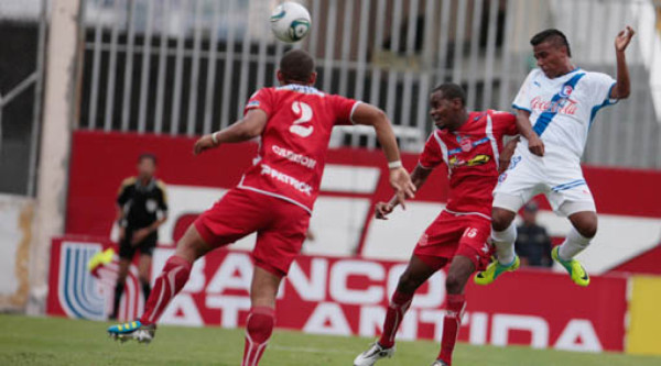 Olimpia golea al Vida y también es líder