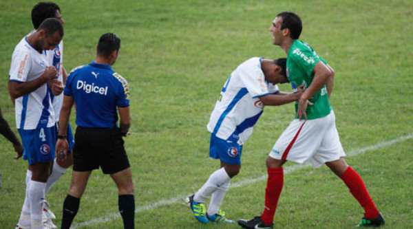 Olimpia sepulta invicto de Marathón