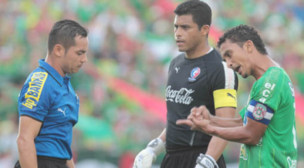 Olimpia sepulta invicto de Marathón