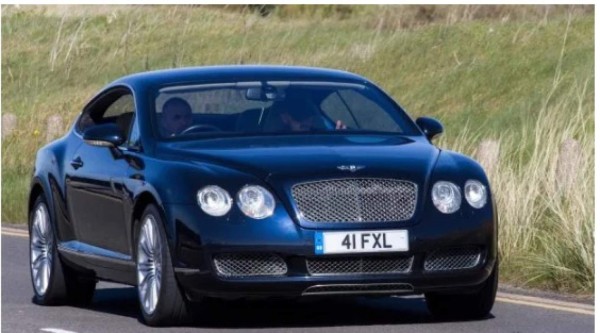 En Inglaterra comparan la millonaria colección de autos que tienen Salah y Son Heung-Min