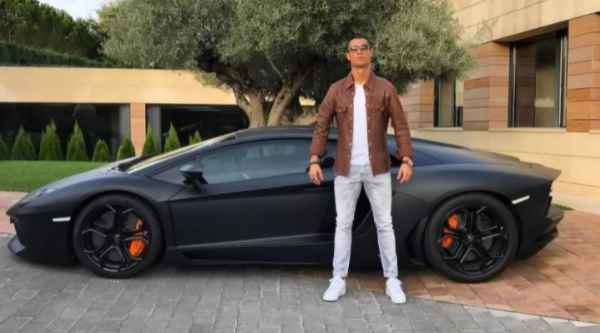 Cristiano Ronaldo está de aniversario: así es su impactante colección de autos y el monstruoso patrimonio