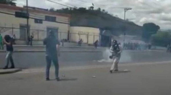 Flashazos: Derroche de belleza y caos en desfiles del 15 de septiembre en Honduras