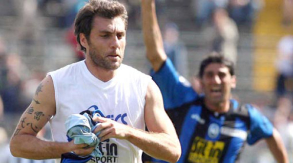 Peñarol ahora va por Christian Vieri