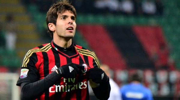 Kaká rescinde contrato con el AC Milan