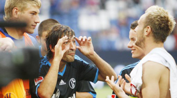 Raúl le regala primer título al Schalke