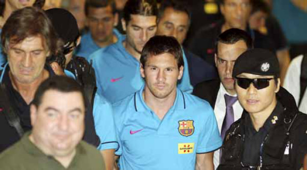 Locura en Seúl por llegada del Barça