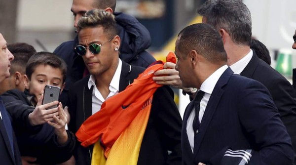 Playa, tractor y mayordomos: Las peticiones más surrealistas de las estrellas del fútbol