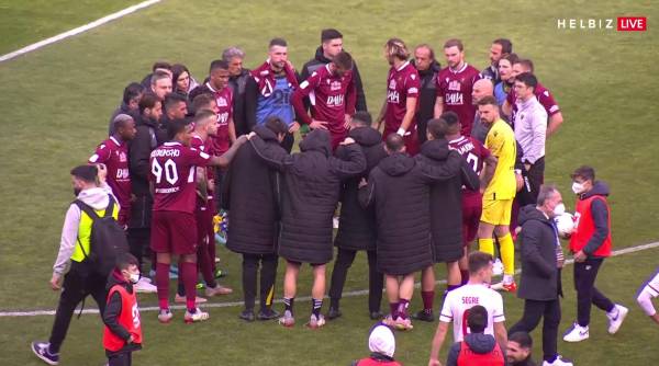 ¡Regresó el “Bambino”! Hondureño Rigoberto Rivas reaparece con el Reggina de Italia tras dos meses de ausencia