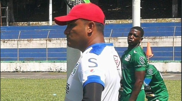 RUMORES Y FICHAJES: Mundialista panameño llega a Guatemala y Costa Rica despide a querido jugador