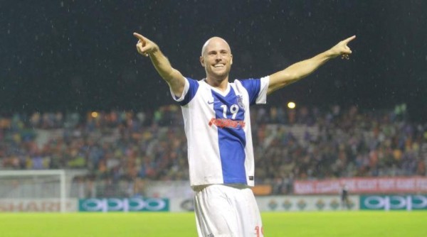 TOP: Grandes futbolistas activos que juegan en ligas desconocidas