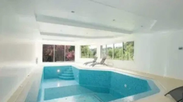 Así es la vida de millonario de Neymar en París: Su novia, jet privado y famosa mansión