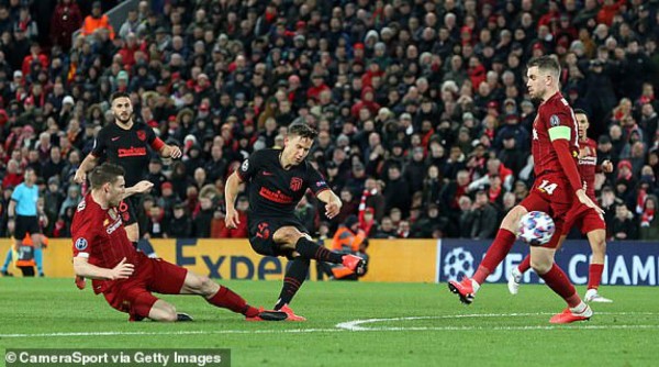 Cholo Simeone enloquece en Anfield; Jürgen Klopp muy triste pide perdón