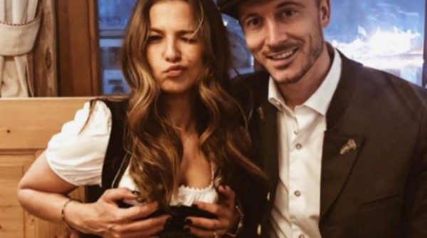 ¡Bella! La mujer de Robert Lewandoski se roba las miradas en el Oktoberfest