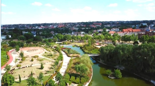 Con vecinos futbolistas: Así es 'La Finca', lugar donde vivirá Luis Suárez y su mujer en Madrid