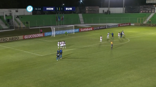 Fingieron no pegarle, la jugaron en corto y salió una joya: el sensacional golazo de la Sub-17 de Honduras en el Premundial