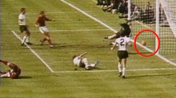 FOTOS: Los peores errores arbitrales en la historia del fútbol