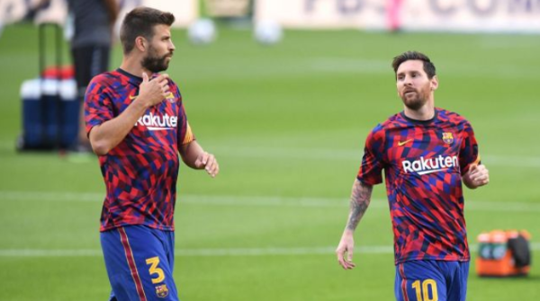 Piqué dice que lloró por la salida de Messi del Barcelona y se desata el escándalo: ‘‘Eres tan falso, le dijiste al mediocre de Laporta que tenían que venderlo’’