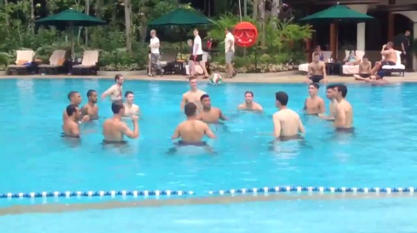 VIDEO: El reto de cabezazos el Arsenal lo lleva a otro nivel