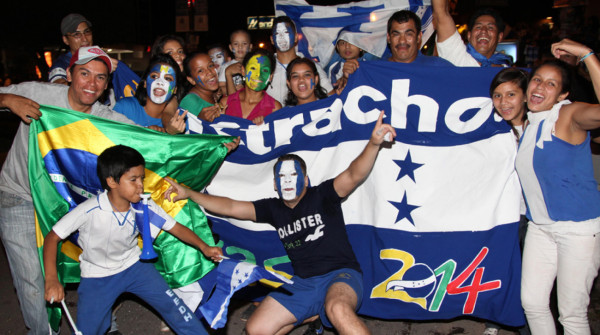 Honduras explota de felicidad celebrando boleto al Mundial