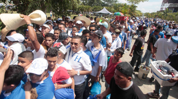 EN VIVO: ¡El estadio Olímpico ya se comienza a llenar!
