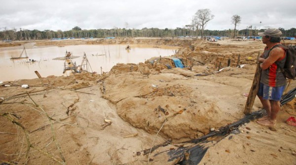 'Ríos de Oro': Las imágenes de la NASA revelan la destrucción de la minería ilegal en la Amazonia